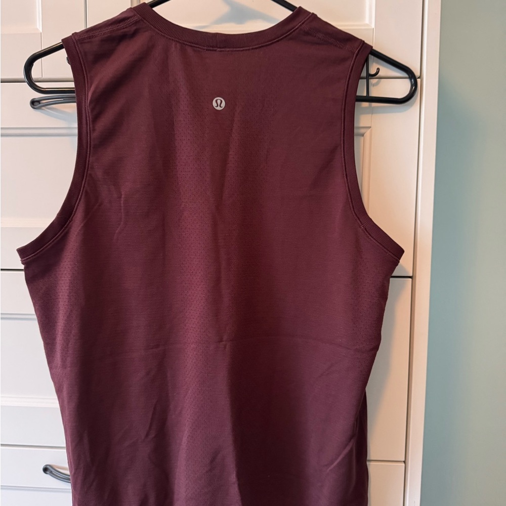 Lululemon swiftly muscle tank size 6